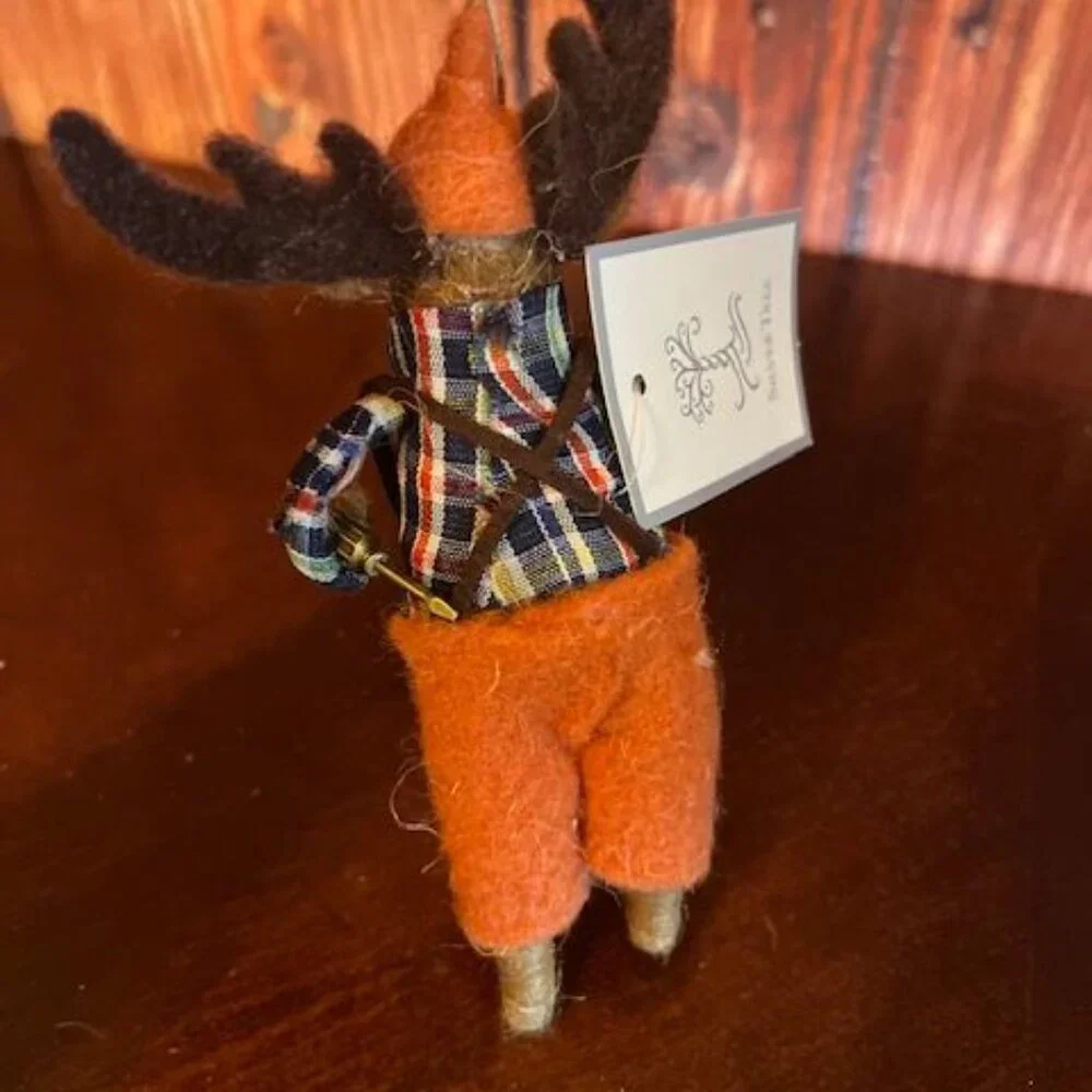 Felt Reindeer & Fox Ornaments With Plaid Outfits‎ & Button holding tools